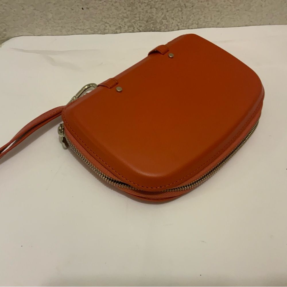 New Perrin mini orange metallic leather clutch/wristlet NWOT - Picture 2 of 8